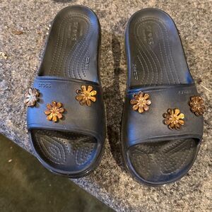 CROCS unisex CB Platform Black With Metallic Blooms Slide Sandals